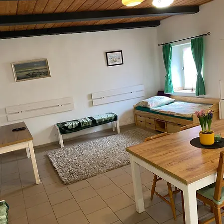 Apartment Stodola V Zahrade Vodnany