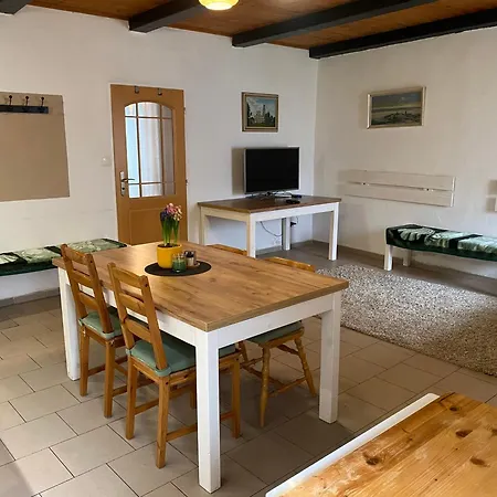 Stodola V Zahrade Apartment Vodnany