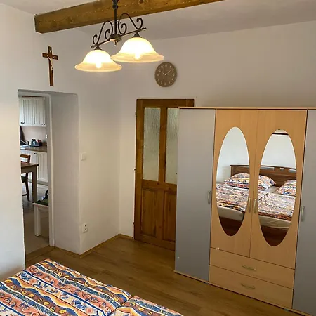 Stodola V Zahrade Appartement *